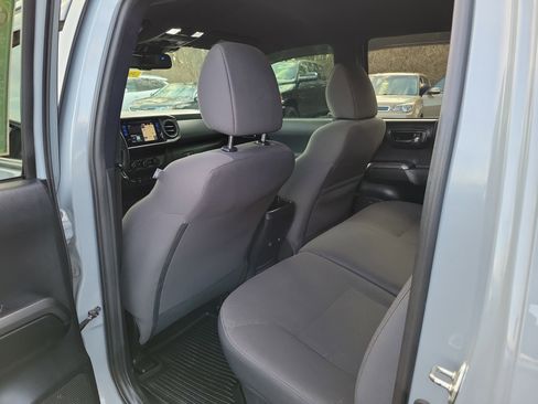 Used 2018 Toyota Tacoma TRD Off-Road image 14