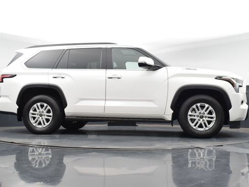 Used 2023 Toyota Sequoia SR5 w/ SR5 Premium Package image 40