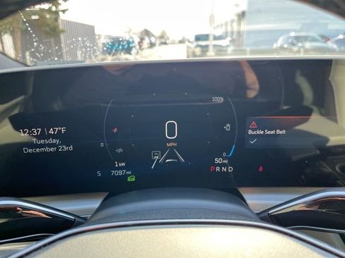 Used 2024 Cadillac Lyriq Luxury image 23