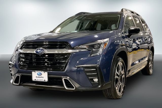 Used 2025 Subaru Ascent Touring AWD/4WD image 3