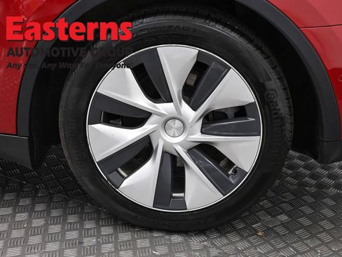 Used 2021 Tesla Model Y Long Range AWD/4WD image 27