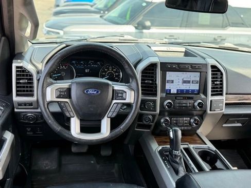 Used 2019 Ford F150 Lariat w/ Equipment Group 502A Luxury AWD/4WD image 8