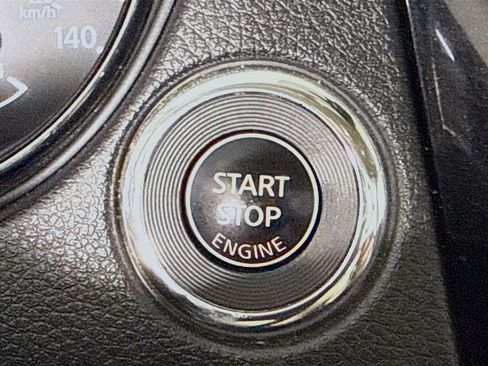 Used 2022 Nissan Rogue Sport SL w/ Premium Package image 21