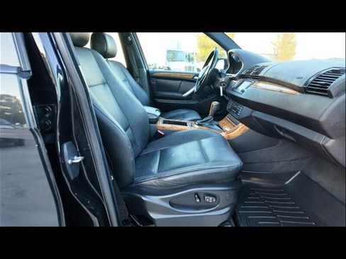 Used 2003 BMW X5 3.0i image 32