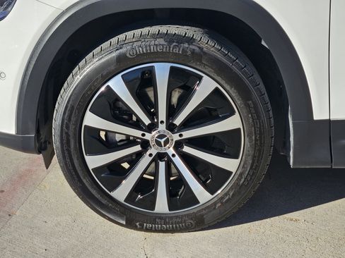 Certified 2022 Mercedes-Benz GLB 250 image 10