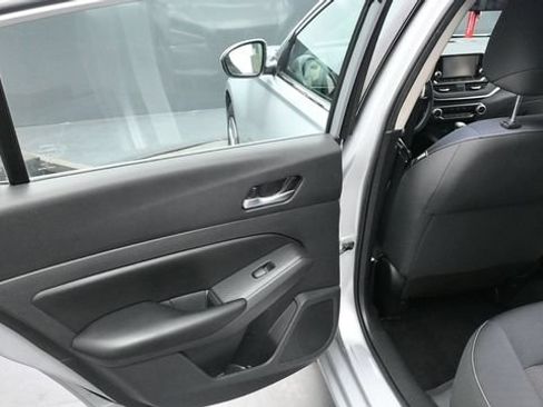 Used 2021 Nissan Altima 2.5 S FWD image 21
