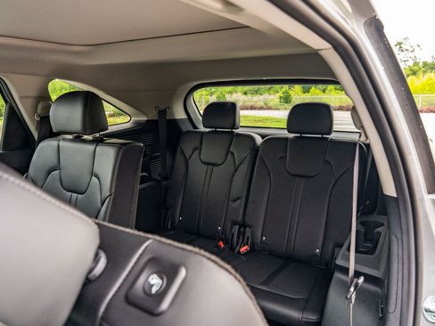 Used 2025 Kia Sorento S w/ Panoramic Sunroof Package FWD image 20