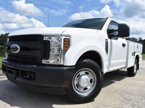 Used 2019 Ford F250 XL RWD image 1