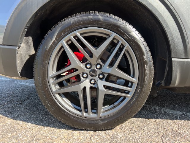 Used 2025 Ford Explorer ST AWD/4WD image 14