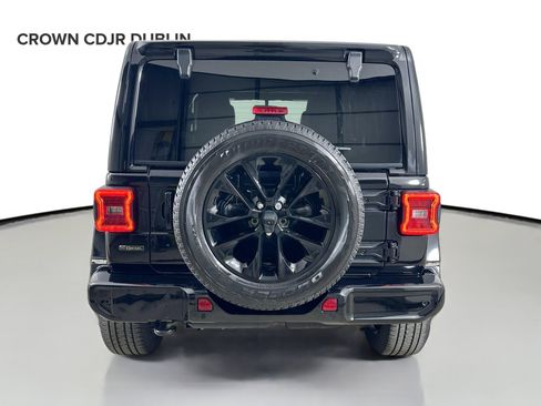 Certified 2022 Jeep Wrangler Unlimited Sahara AWD/4WD image 6