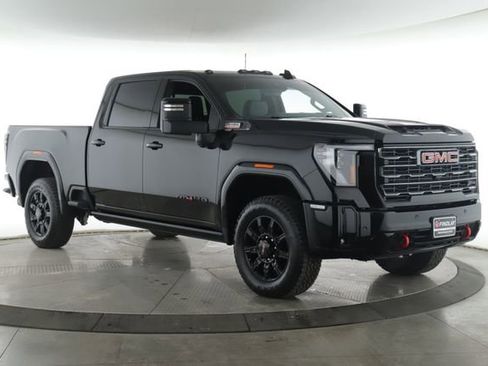 Used 2025 GMC Sierra 2500 AT4 w/ AT4 Premium Plus Package AWD/4WD image 2