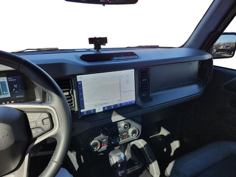 Used 2024 Ford Bronco Big Bend image 17