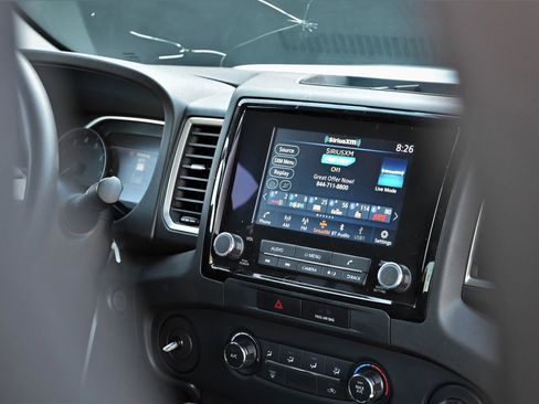 Used 2022 Nissan Frontier SV w/ Technology Package image 13