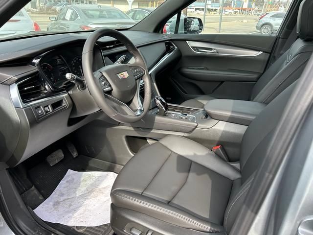 New 2025 Cadillac XT6 Luxury w/ LPO, Floor Liner Package AWD/4WD image 10