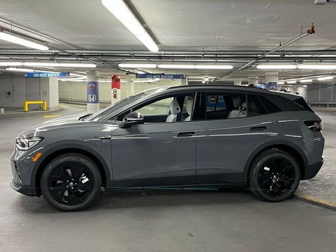 New 2025 Volkswagen ID.4 Pro S image 36