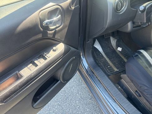Used 2015 Jeep Patriot High Altitude AWD/4WD image 16