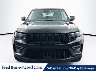 Used 2023 Jeep Grand Cherokee Limited w/ Black Appearance Package video 2