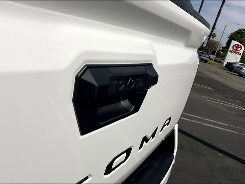 New 2026 Toyota Tacoma TRD Off-Road AWD/4WD image 15
