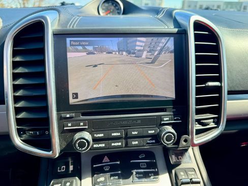 Used 2018 Porsche Cayenne GTS w/ Premium Package Plus AWD/4WD image 44