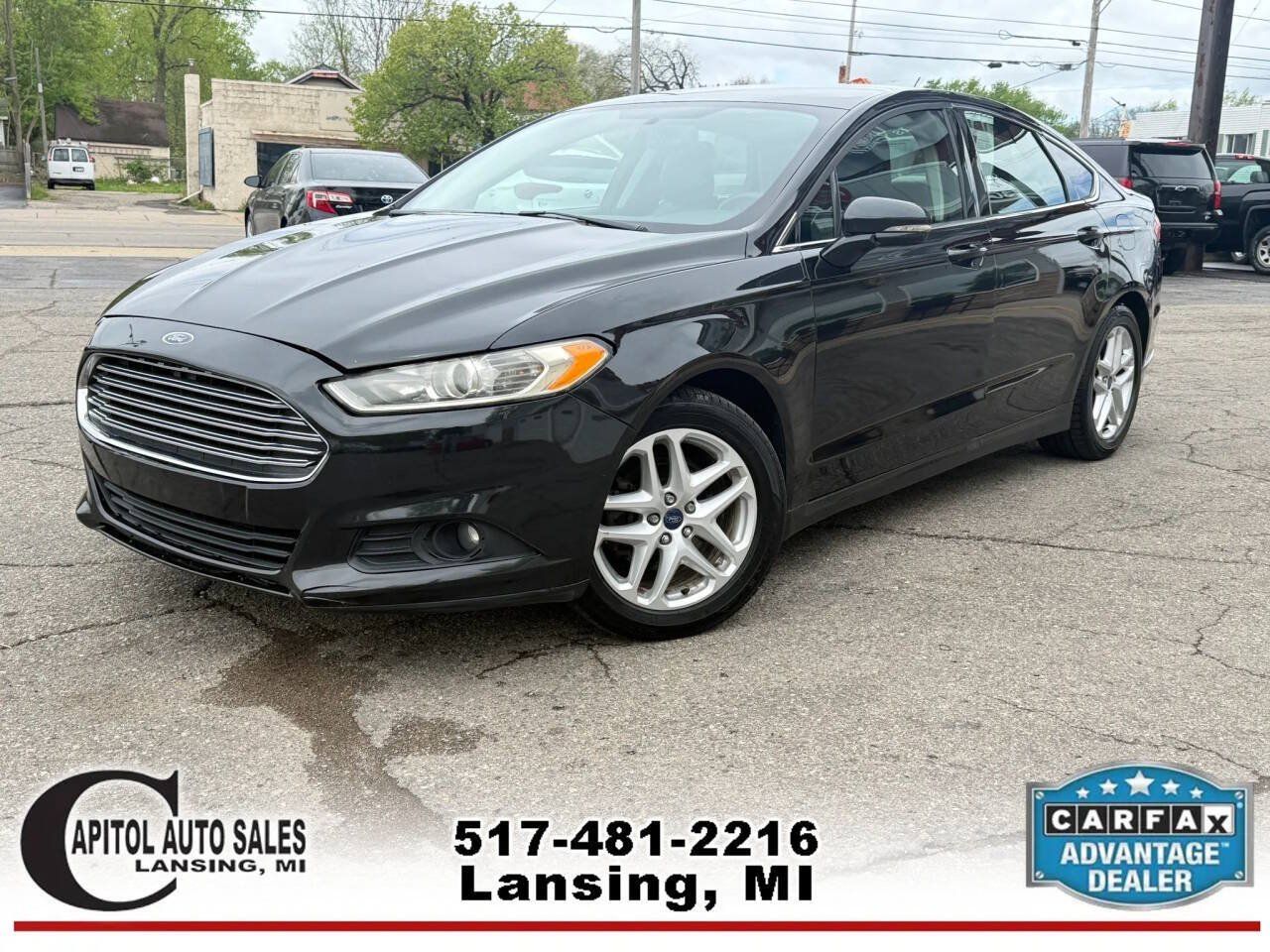 Used 2014 Ford Fusion SE w/ Equipment Group 202A FWD image 4
