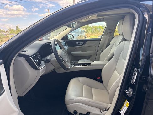 Used 2023 Volvo V60 B5 Cross Country Plus w/ Climate Package image 8