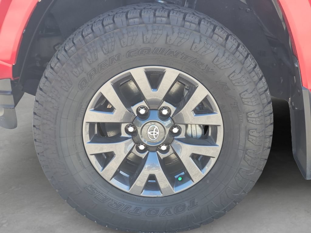 Used 2023 Toyota Tacoma SR5 AWD/4WD image 9