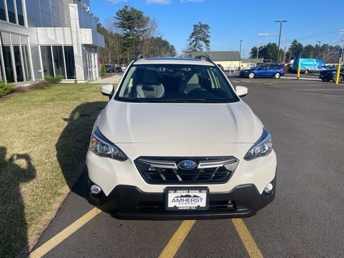 Used 2023 Subaru Crosstrek 2.0i Premium image 2