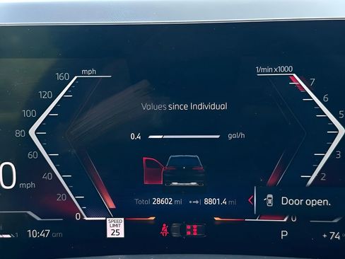 Used 2025 BMW X5 xDrive40i w/ Parking Assistance Package image 14