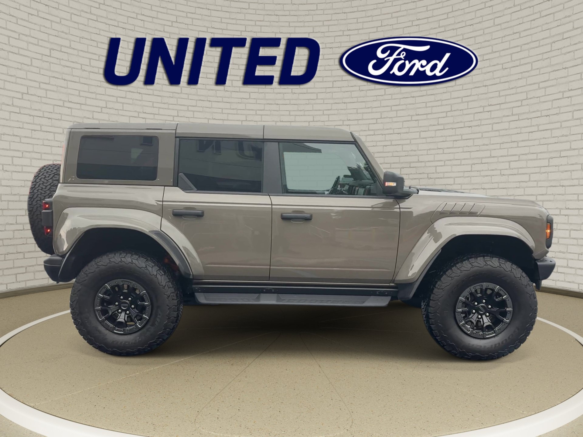 New 2025 Ford Bronco Raptor w/ Interior Carbon Fiber Pack AWD/4WD image 9