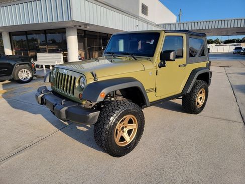 Used 2013 Jeep Wrangler Sport AWD/4WD image 8