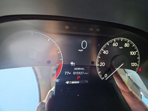 Used 2024 Honda HR-V EX-L image 16