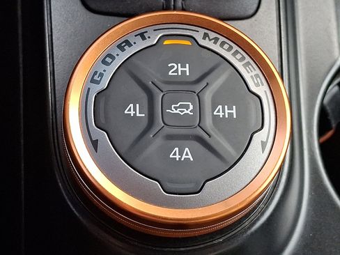 Certified 2023 Ford Bronco Badlands image 24