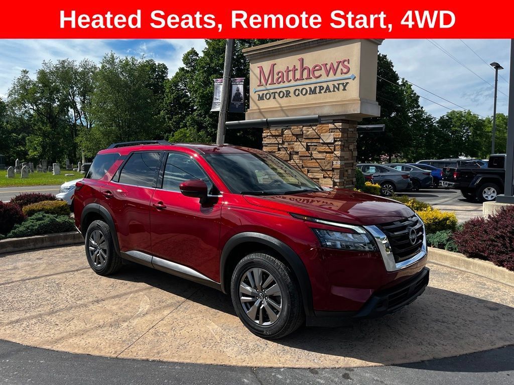 Used 2025 Nissan Pathfinder SV AWD/4WD image 1
