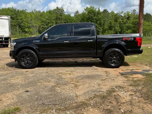 Used 2018 Ford F150 Platinum w/ Equipment Group 701A Luxury AWD/4WD image 2