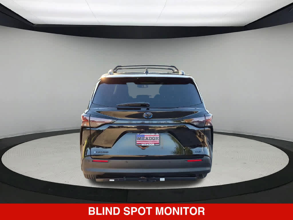Used 2025 Toyota Sienna XLE Woodland Edition AWD/4WD image 6