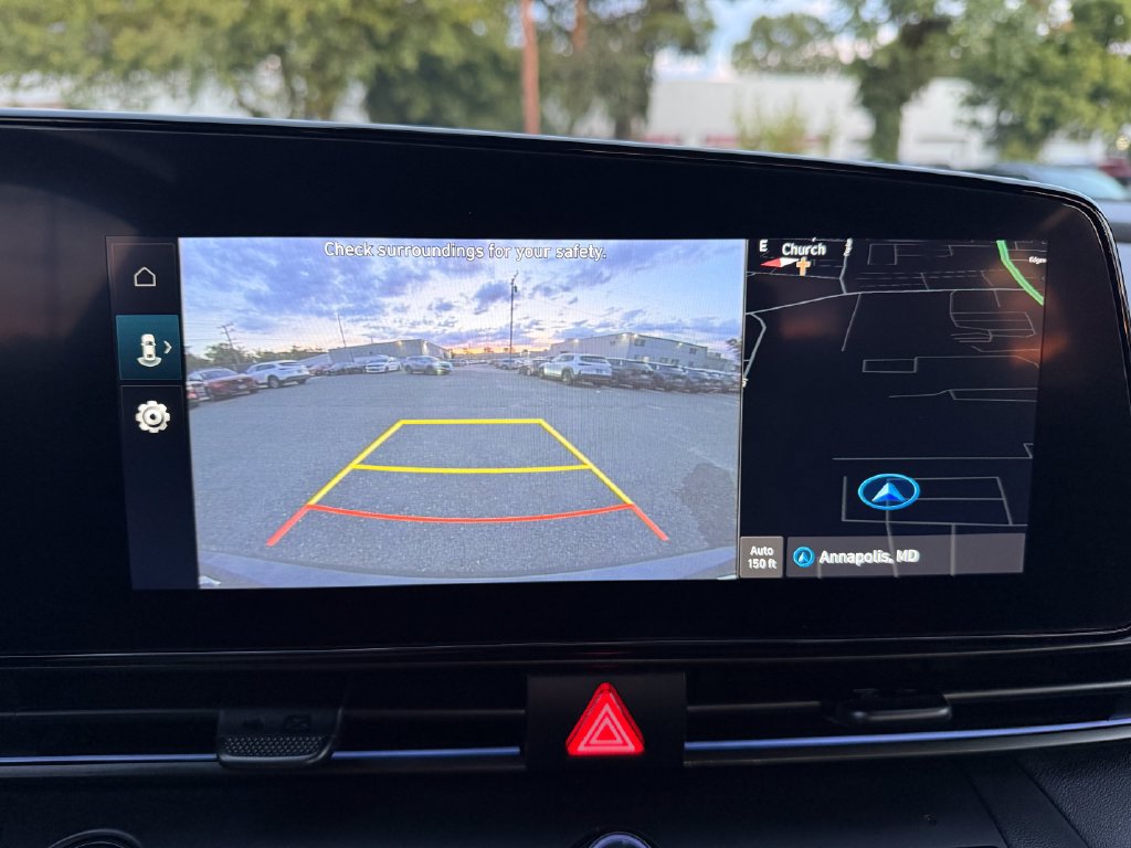 Used 2025 Hyundai Elantra SEL FWD image 11
