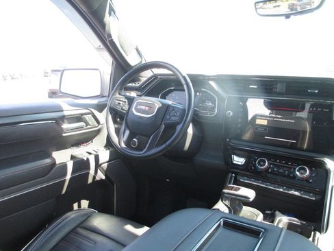 Used 2022 GMC Sierra 1500 AT4X AWD/4WD image 30
