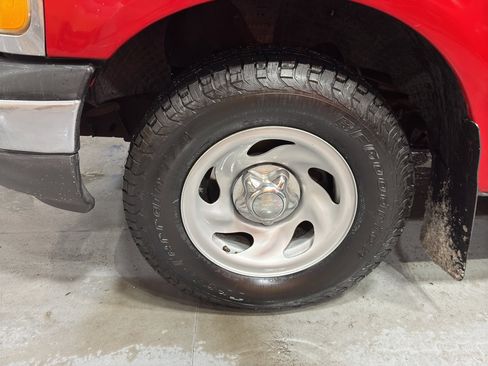 Used 1999 Ford F150 XL image 10