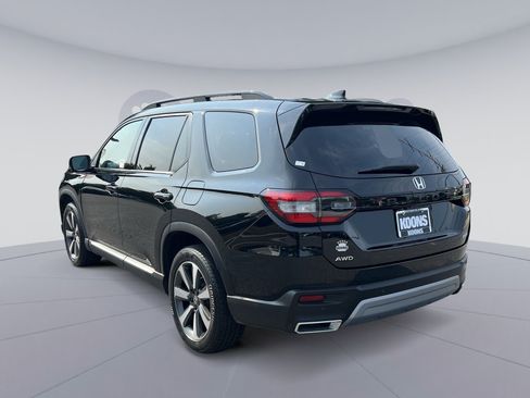 Used 2023 Honda Pilot Elite image 4