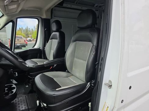 Used 2023 RAM ProMaster 2500 FWD image 11