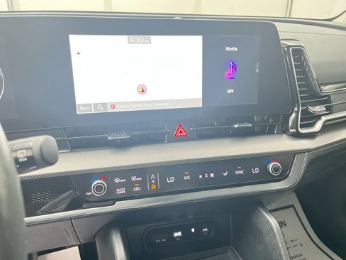 Used 2024 Kia Sportage SX FWD image 10