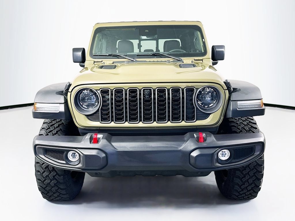 Used 2025 Jeep Gladiator Rubicon w/ Convenience Group AWD/4WD image 5