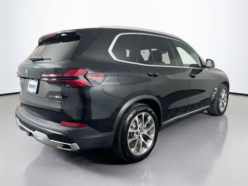 Used 2026 BMW X5 xDrive50e w/ Premium Package AWD/4WD image 6