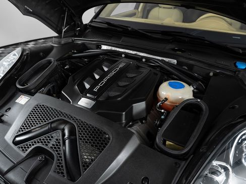 Used 2016 Porsche Macan S image 41