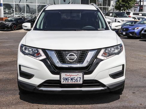 Used 2017 Nissan Rogue SV FWD image 2
