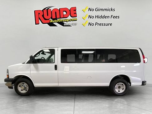 Used 2024 Chevrolet Express 3500 LT w/ LT Preferred Equipment Group RWD image 3