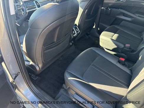 Used 2021 Kia Sorento EX AWD/4WD image 13