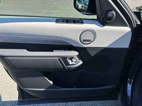 New 2026 Land Rover Discovery Dynamic SE AWD/4WD image 11