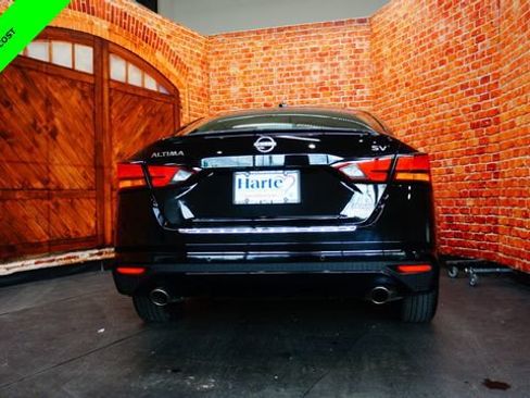 Certified 2023 Nissan Altima 2.5 SV w/ SV Premium Package AWD/4WD image 6