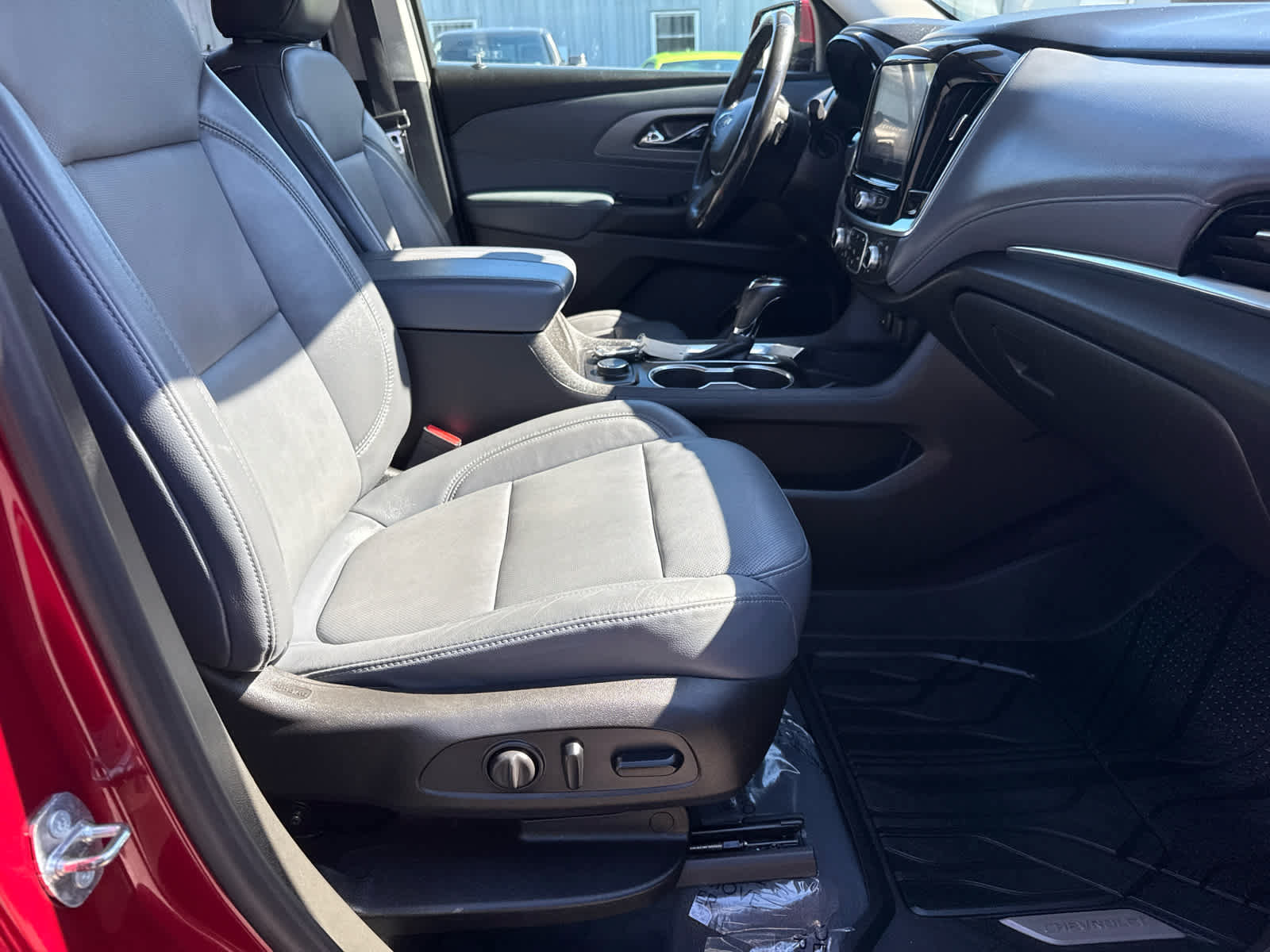 Used 2018 Chevrolet Traverse Premier AWD/4WD image 12